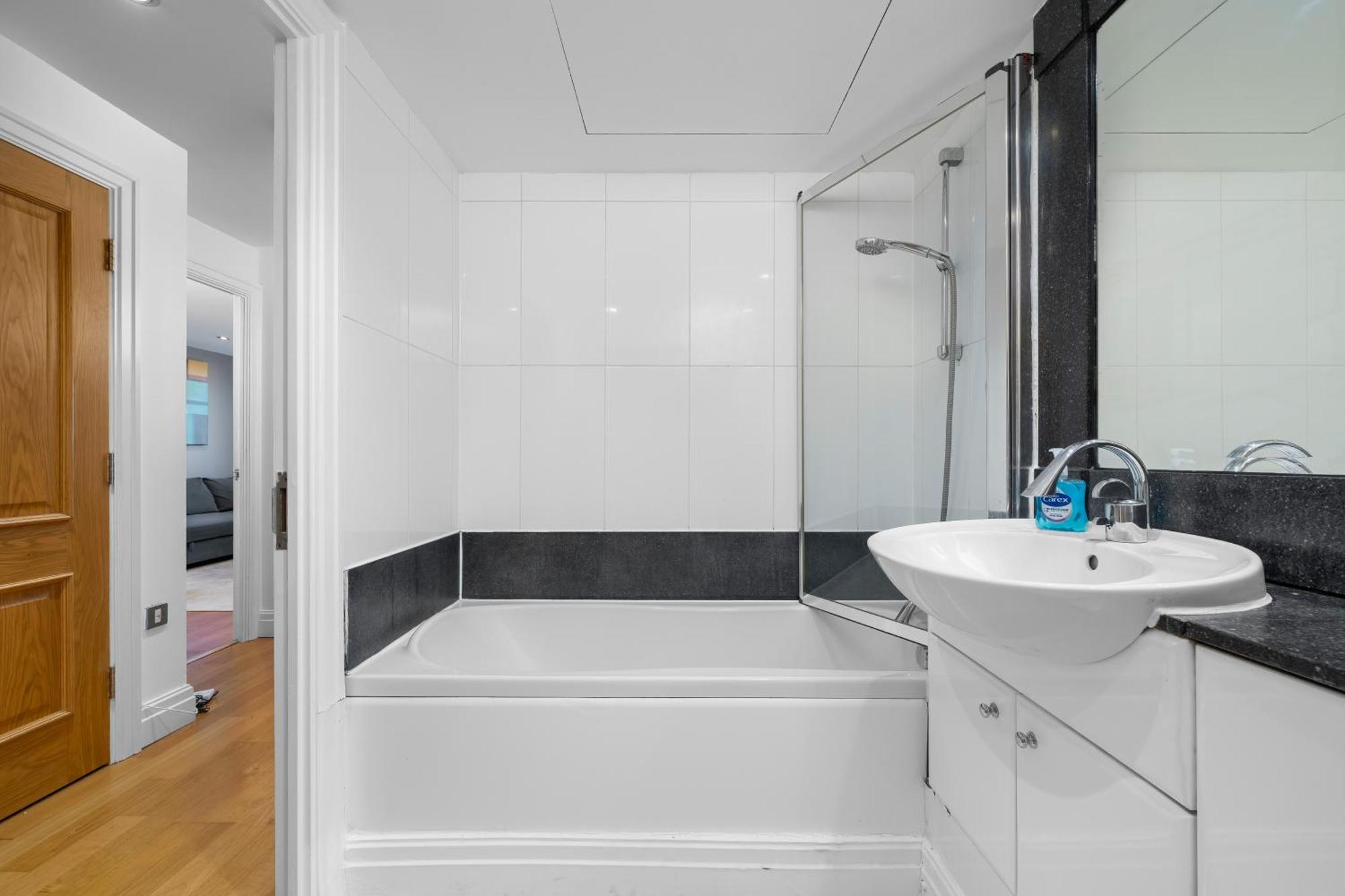 Modern Paddington Station 2 Bedroom Apartment Londres Exterior foto